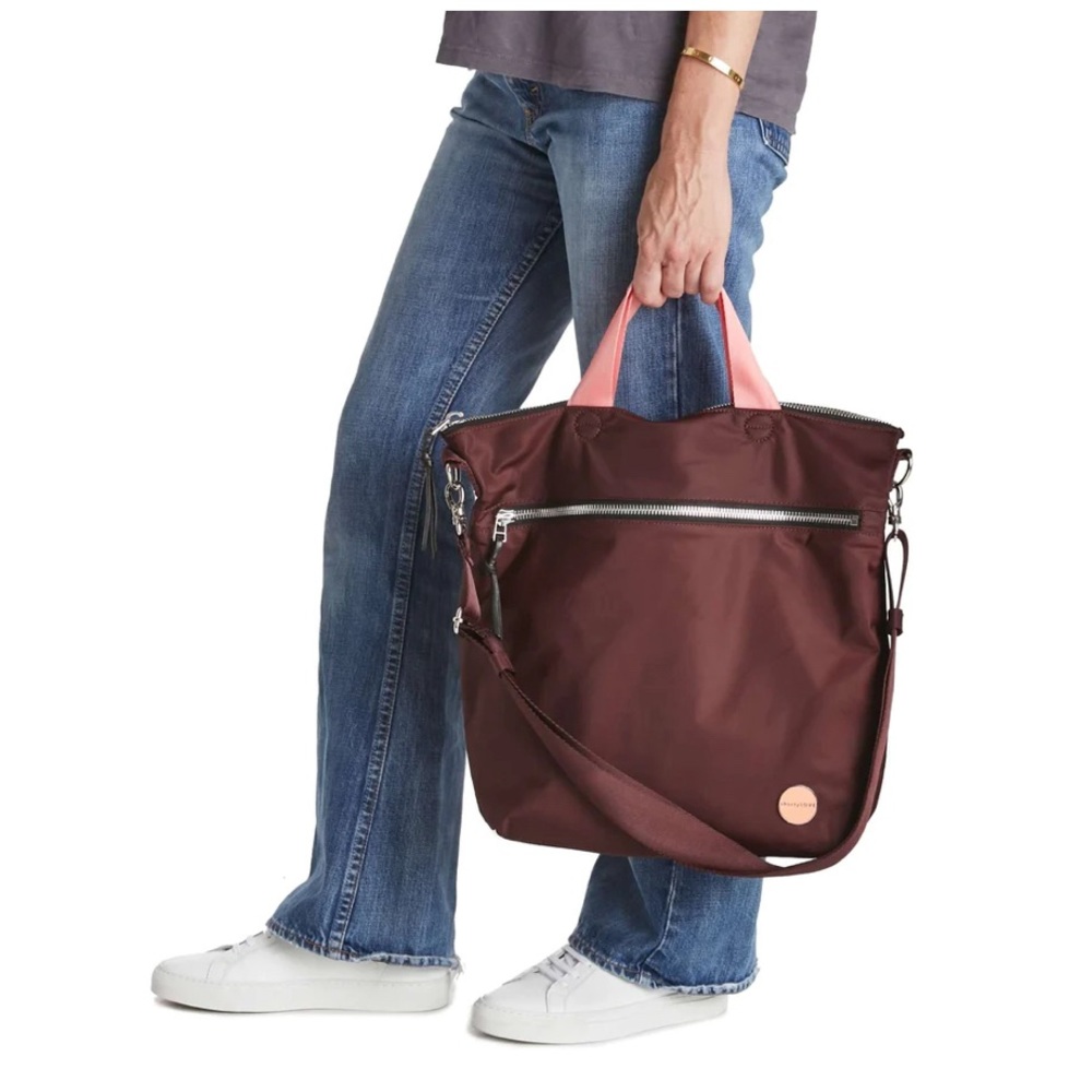 shortyLOVE wonder messenger bag in burgundy